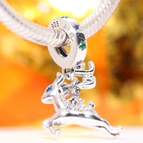 PANDORA Christmas Reindeer Charm 792826C01 - Picture 2 of 4